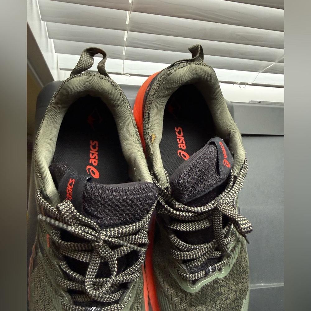 ASICS Olive Green & Red Men’s Trail Sneakers Size 9.5 – Used Condition - Picture 4 of 12